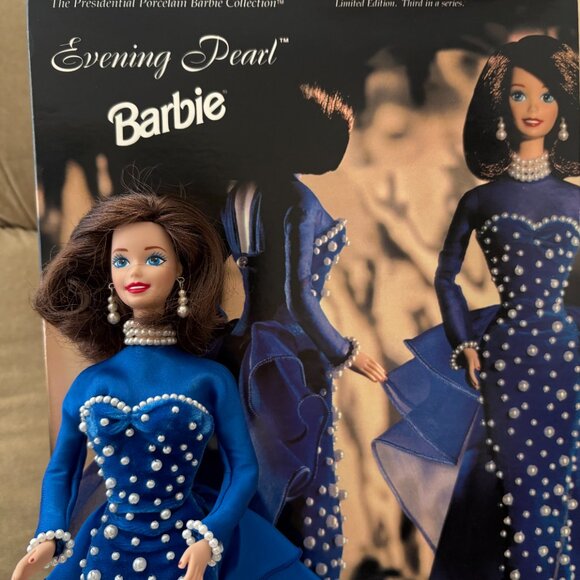 NEW AUTH EVENING PEARL PRESIDENTIAL PORCELAIN LTD BARBIE DOLL #12825 - Picture 3 of 16
